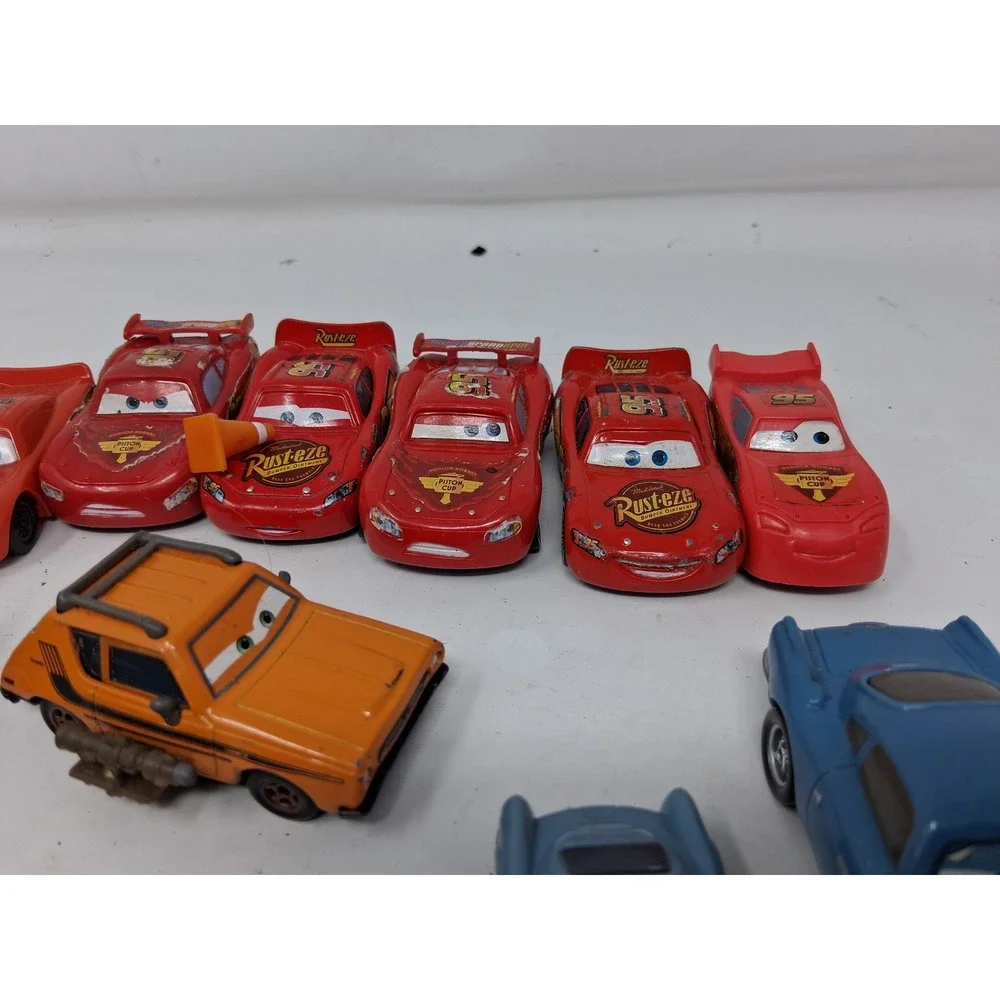 Disney Pixar Cars Diecast Lot Lightning McQueen Mater Luigi Fin McMissile 18pc O